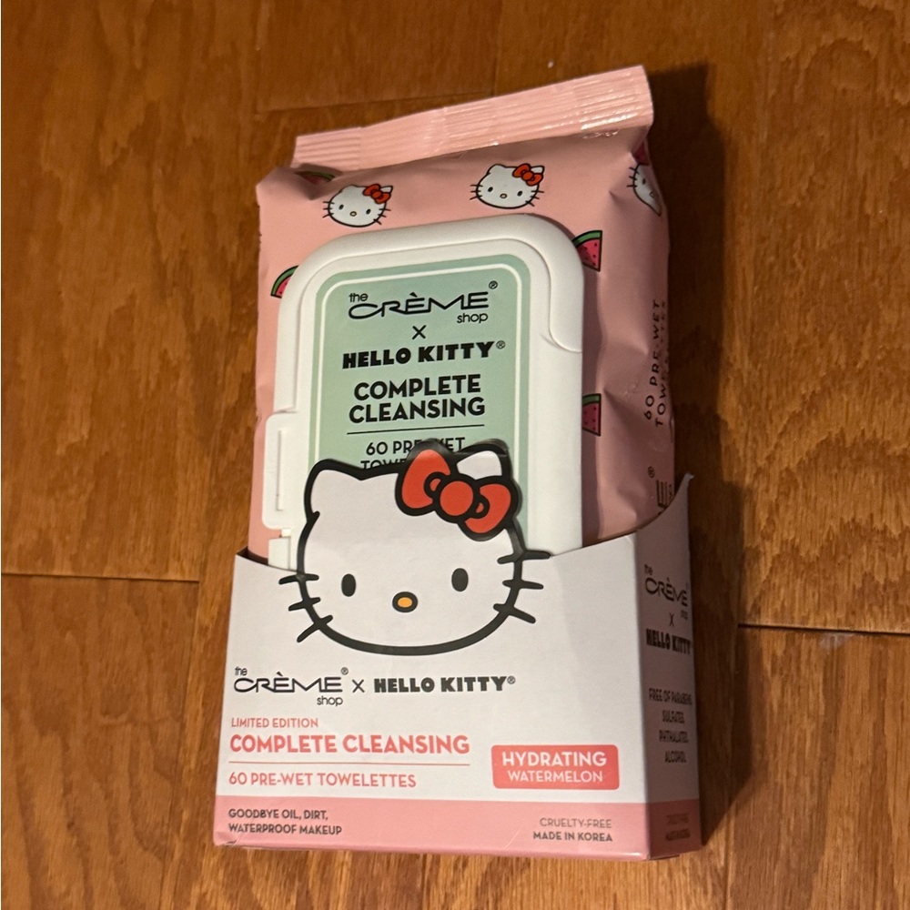 Hello Kitty Makeup Wipes!